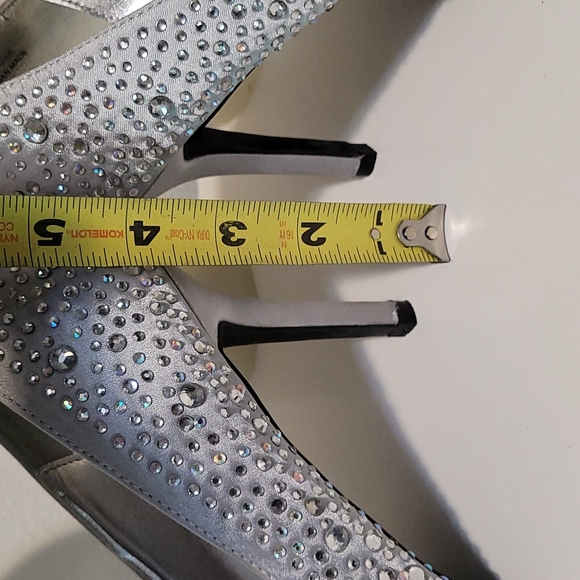 Shoes - Picture 5 of 5